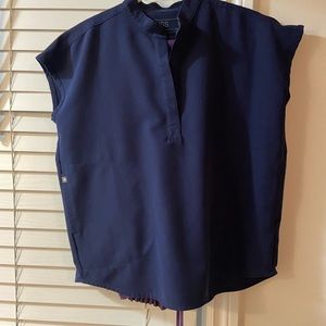 Figs Raphael scrub top